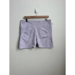 Fabletics Women's Seamless Scrunch Short 4" Black size 2x Lavender Leopard thumbnail 3