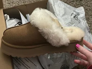 UGG Slippers Platform Disquette Chestnut thumbnail 1