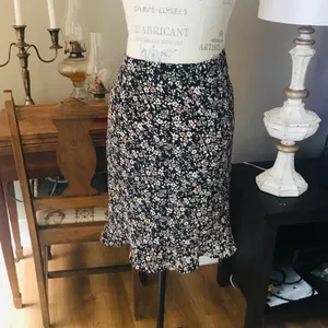 35th & 10th Brown Floral Print Flounce Skirt Sz S thumbnail 7
