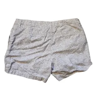 Old Navy Floral Print Cream/Olive Shorts, Size 6 thumbnail 2