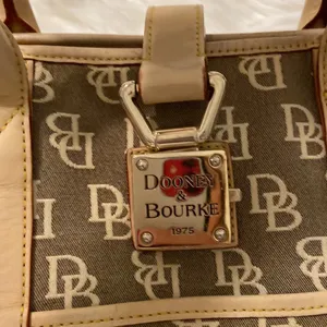 Vintage Dooney & Bourke Logo Bag Brown Beige Bag Fabulous size 16” long 10” W thumbnail 4
