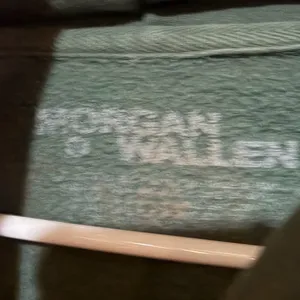 Morgan Wallen tour sweatshirt Green Size M thumbnail 2