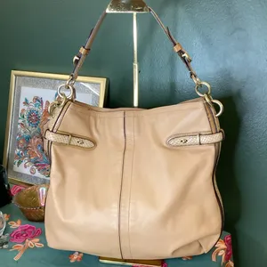 Coach Light Beige Leather‎ Bag thumbnail 2