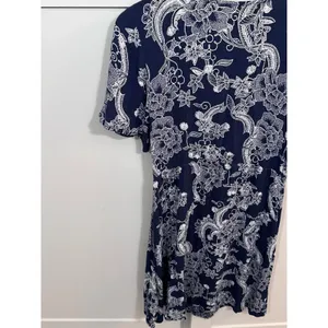 Roxy Navy Blue White Floral Paisley Tie Front Mini Dress Large Short Sleeve thumbnail 4