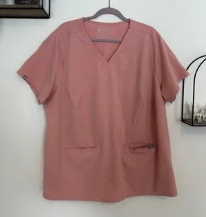 Figs Casma Three-Pocket Scrub Top Pink Plus Size 4XL‎ thumbnail 1
