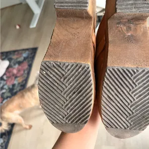 Lotta From Stockholm Tan Leather Clogs Size 7.5 thumbnail 2