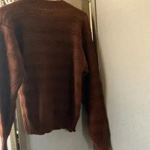 FINAL MARKDOWN Evian Rich Brown Knit Sweater medium thumbnail 9