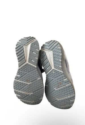 Women’s Brooks Revel 7 Oyster Gray Running Tennis Shoes (Size 7) thumbnail 7
