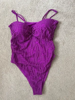 Matte Collection Fuchsia/Purple Cutout Overlay Swimsuit- Sz Lg- Nwot thumbnail 4