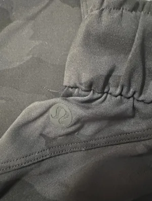 Lululemon Size 2 Keep Moving Pant Black Gray Camo thumbnail 5