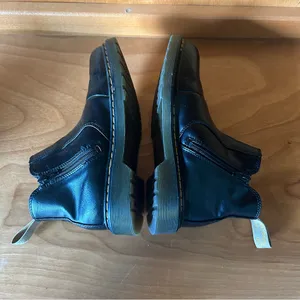 Dr. Martens 2976 Chelsea Boots Black Leather Size 5 thumbnail 2