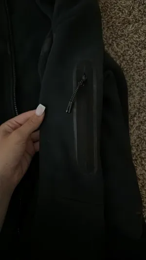 nike tech  thumbnail 5