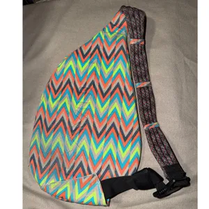 KAVU Rope Bag Neon Chevron Zigzag Canvas Sling Crossbody Backpack Grey Blue thumbnail 3