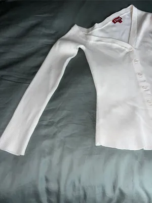 STAUD White Ribbed V-Neck Button-Up Cardigan thumbnail 4