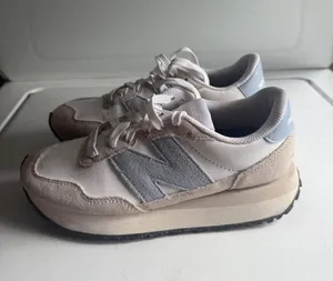Nike New Balance thumbnail 1