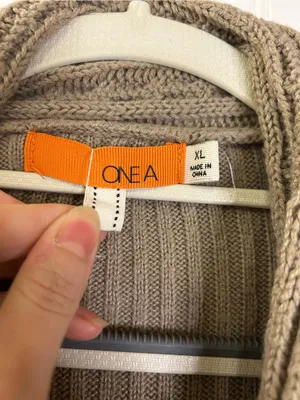 Women’s Taupe Cable Knit Open Cardigan with Buckle Closure Size XL thumbnail 3