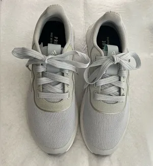 Adidas Women’s Primeblue Sneakers NWOT thumbnail 1