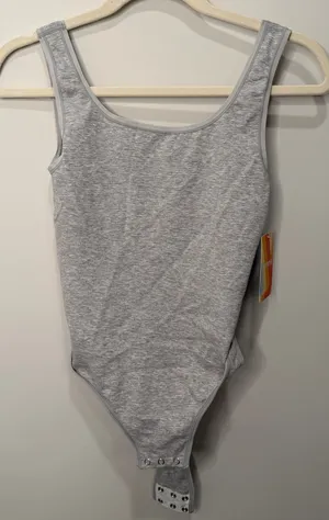 Yummie Ruby Scoop Neck Bodysuit Heather Gray Sleeveless YT5-099 Womens M/L NEW thumbnail 1