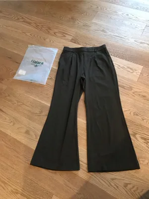 NWT HALARA Flex™ DayStretch High Waisted Pocket Straight Leg Work Pants thumbnail 8