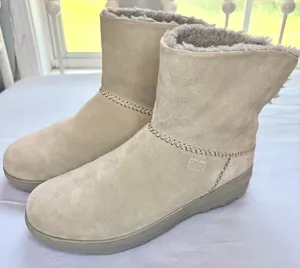 FitFlop Mukluk Shorty III Suede Shearling Boots Desert Taupe Size 9 thumbnail 1