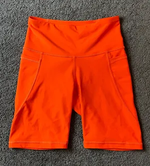 Old Navy Active Biker Shorts thumbnail 1