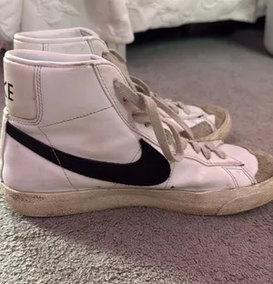 Nike blazers thumbnail 1