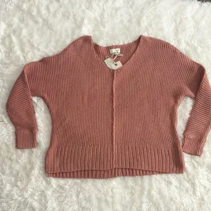 Sweater Color Dusty Rose Size M NWT thumbnail 1