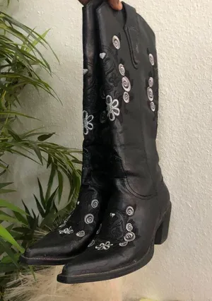 Black White Embroidered Floral cowboy western boho cowgirl leather boots thumbnail 2