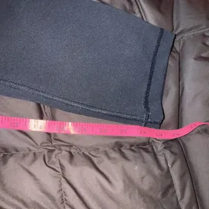 Lululemon Wunder Under High-Rise Crop Leggings Black Size 6 Yoga Pants 19" thumbnail 3