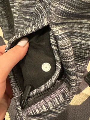 Lululemon Define Hooded Jacket thumbnail 4