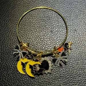 NEW Halloween Spooky Charm Bracelet Gold Rhinestone Bat Cat Witch Moon thumbnail 8