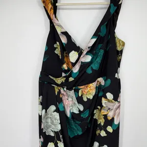 City Chic Maxi Floral Glow FF Dress Black XXL 24 Faux Wrap V-Neck Plus Size thumbnail 3
