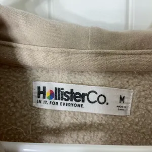 EUC Hollister Co women’s tan cream stitch decal pullover fleece lined‎ hoodie M thumbnail 4
