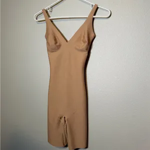 NWOT Skims Body Unlined Plunge Mid Thigh Bodysuit Clay small thumbnail 3