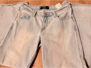 Hollister Jeans Low-Rise thumbnail 1