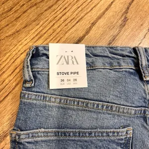 NWT‎ Zara Stove Pipe Jeans Womens US 4 Light Wash High Rise Straight Leg Denim thumbnail 4