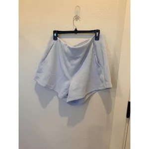 Lululemon Softstreme Kick-Flare Mid-Rise Short 4" Starch Blue Size 14 thumbnail 8