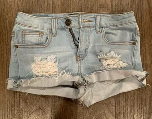 Lulus Denim shorts thumbnail 1
