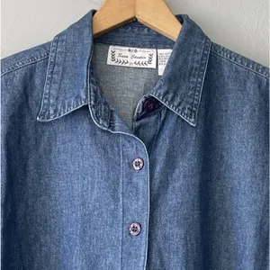 Sarah Studio Denim Button Up Shirt Size XL Embroidered Blue Birdhouse Garden thumbnail 2