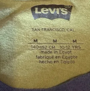 Levi’s t shirt  thumbnail 3