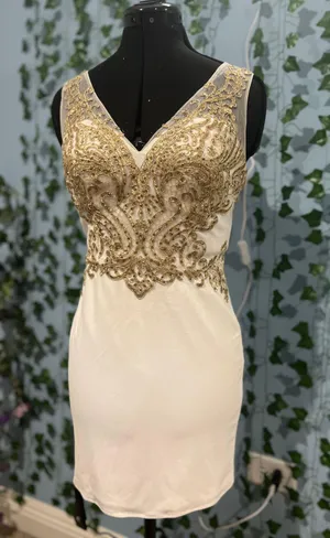 Narianna White & Gold Homecoming Dress thumbnail 1