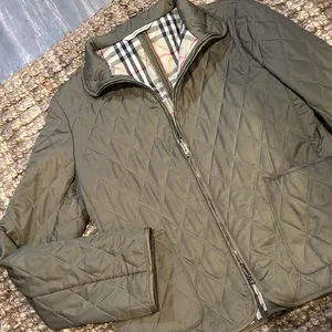 Burberry Check Cuff Quilted Jacket thumbnail 4