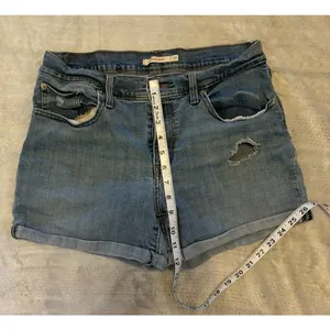 Levi Strauss Mid Length Blue Denim Women's Shorts - Casual Rolled Hem Size 30 thumbnail 4