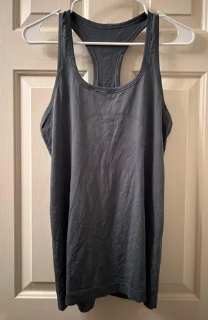 Lululemon Swiftly Tech Racerback Tank Top Size 10 Green Hip Length thumbnail 1