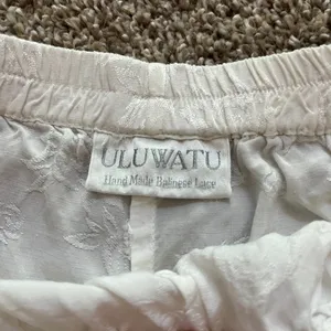 Oluwatu Satin Floral Shorts Ivory Balinese Lace Detail Elastic Waist Size Small thumbnail 4