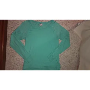 Victoria’s Secret Pink t-shirt thumbnail 4