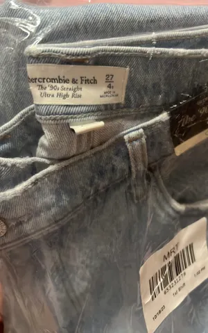 Abercrombie Curve Love Ultra High Rise 90s Straight Jean - Size 27 SHORT thumbnail 6