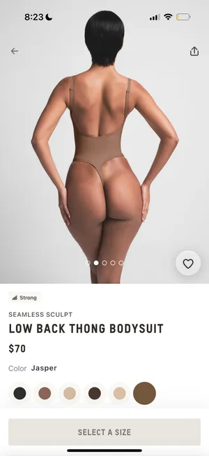 SKIMS Low Back Thong Bodysuit Seamless Sculpt thumbnail 2