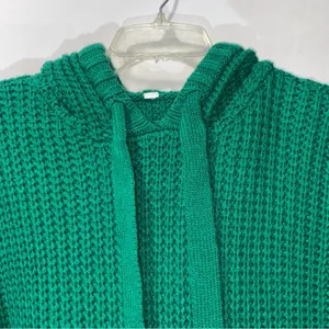 Green Sweatshirt Women’s Medium thumbnail 2