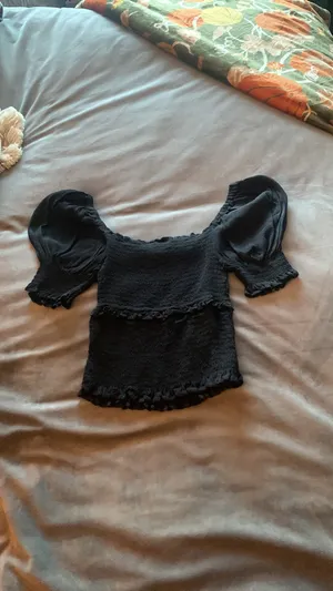 ASTR Puff Sleeve Top thumbnail 2